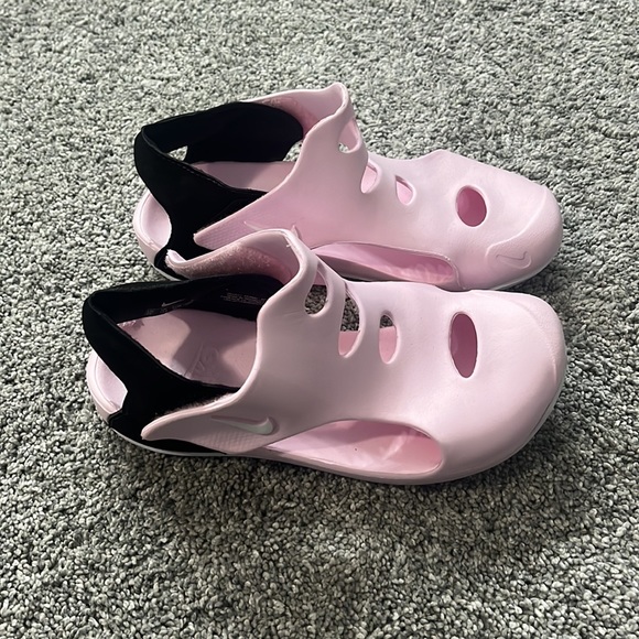 Nike 1Y slip ons - Picture 2 of 5